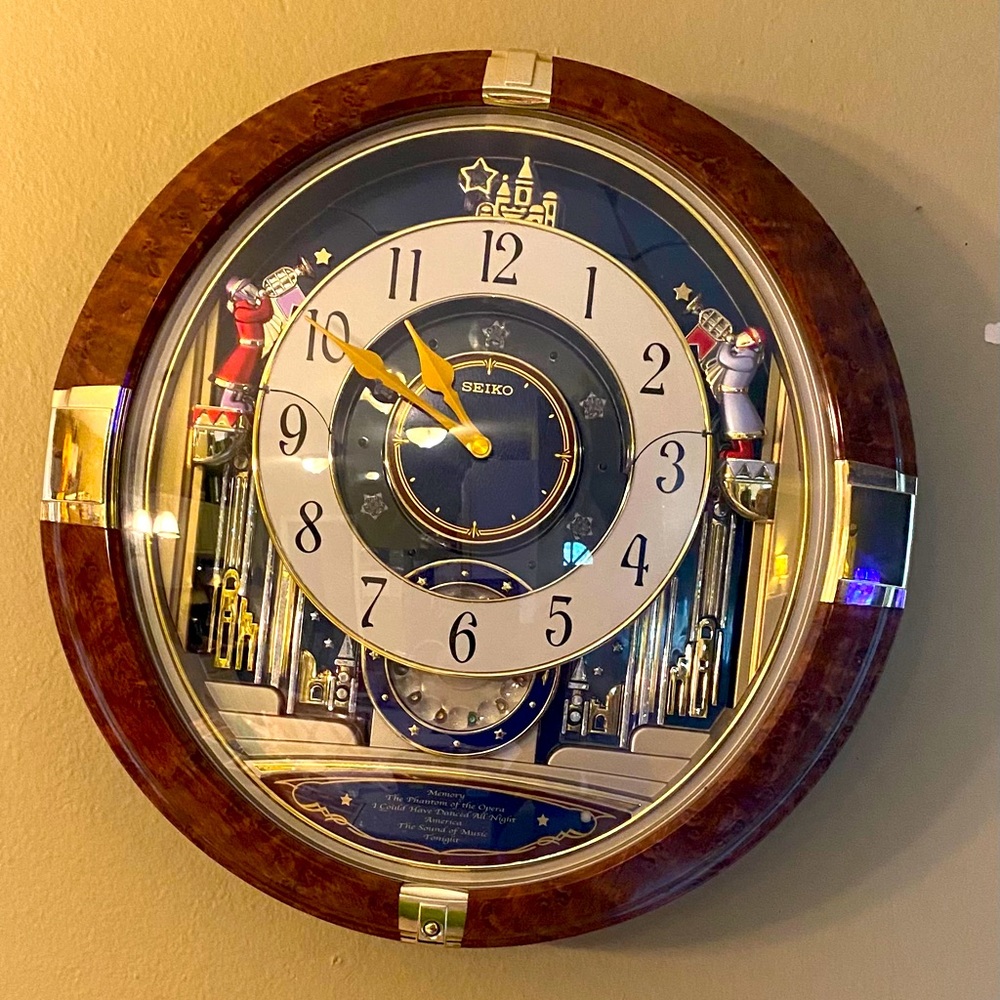 Seiko Musical Motion Clock